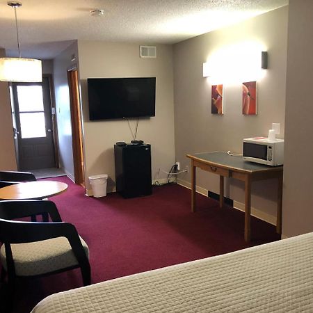 Voyageur Motel サンダーベイ エクステリア 写真