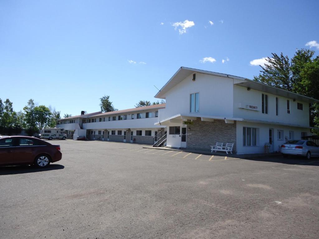 Voyageur Motel サンダーベイ エクステリア 写真