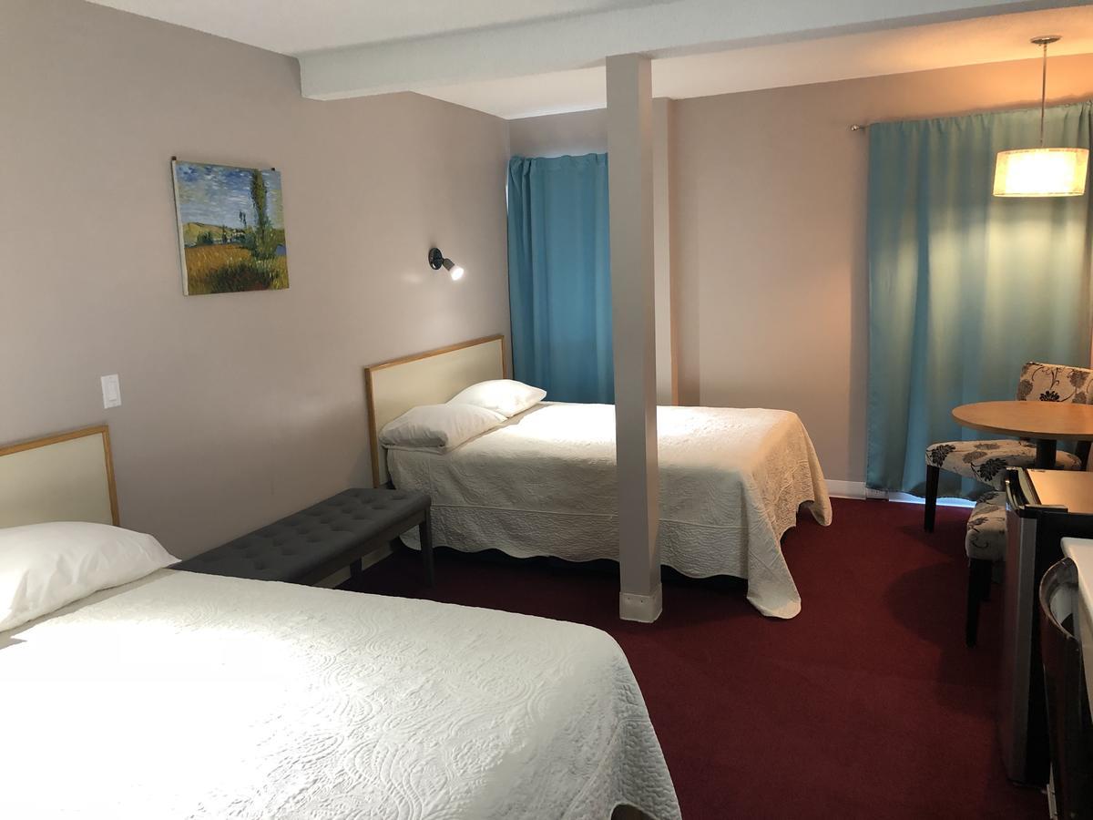 Voyageur Motel サンダーベイ エクステリア 写真