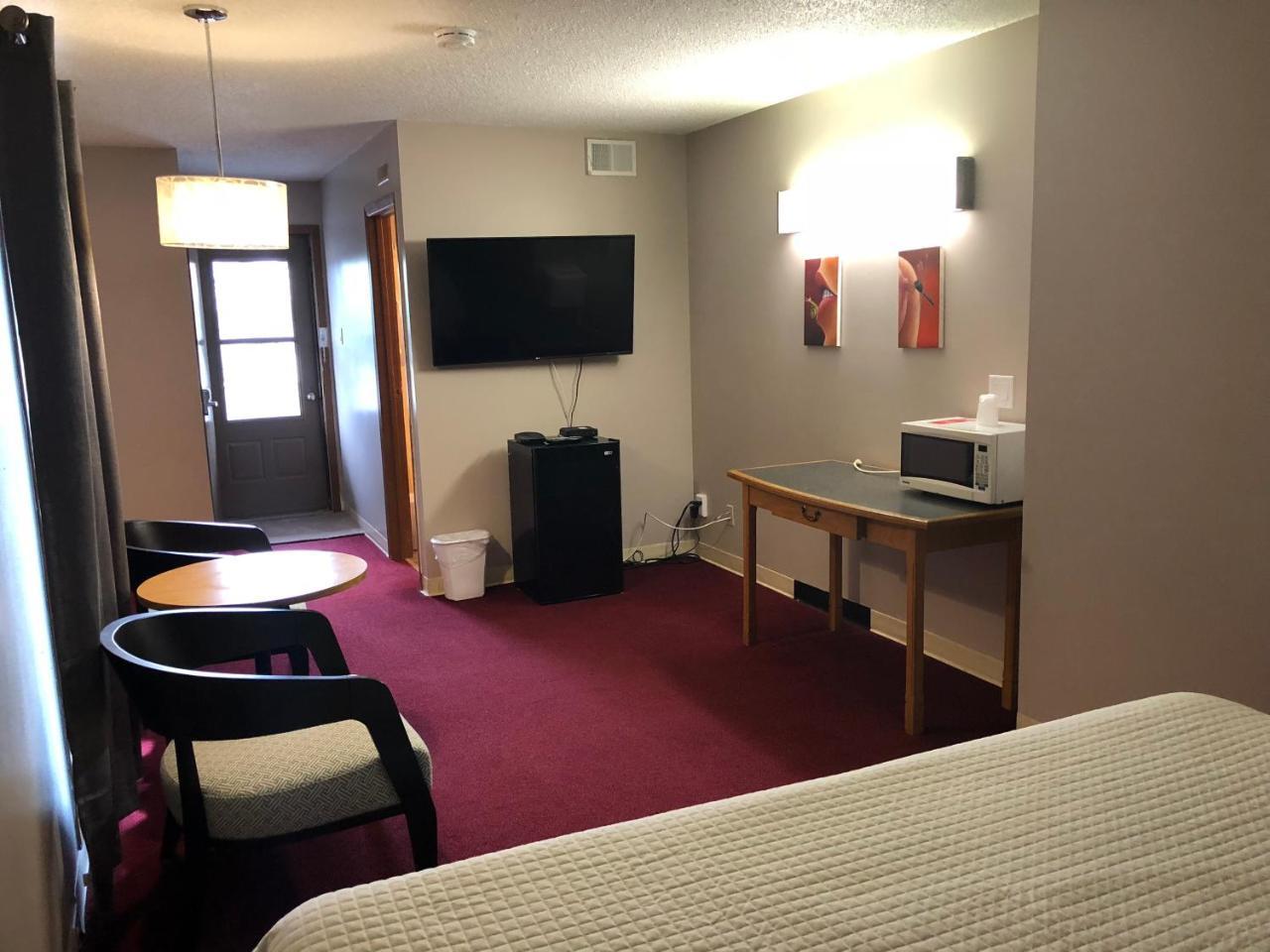 Voyageur Motel サンダーベイ エクステリア 写真