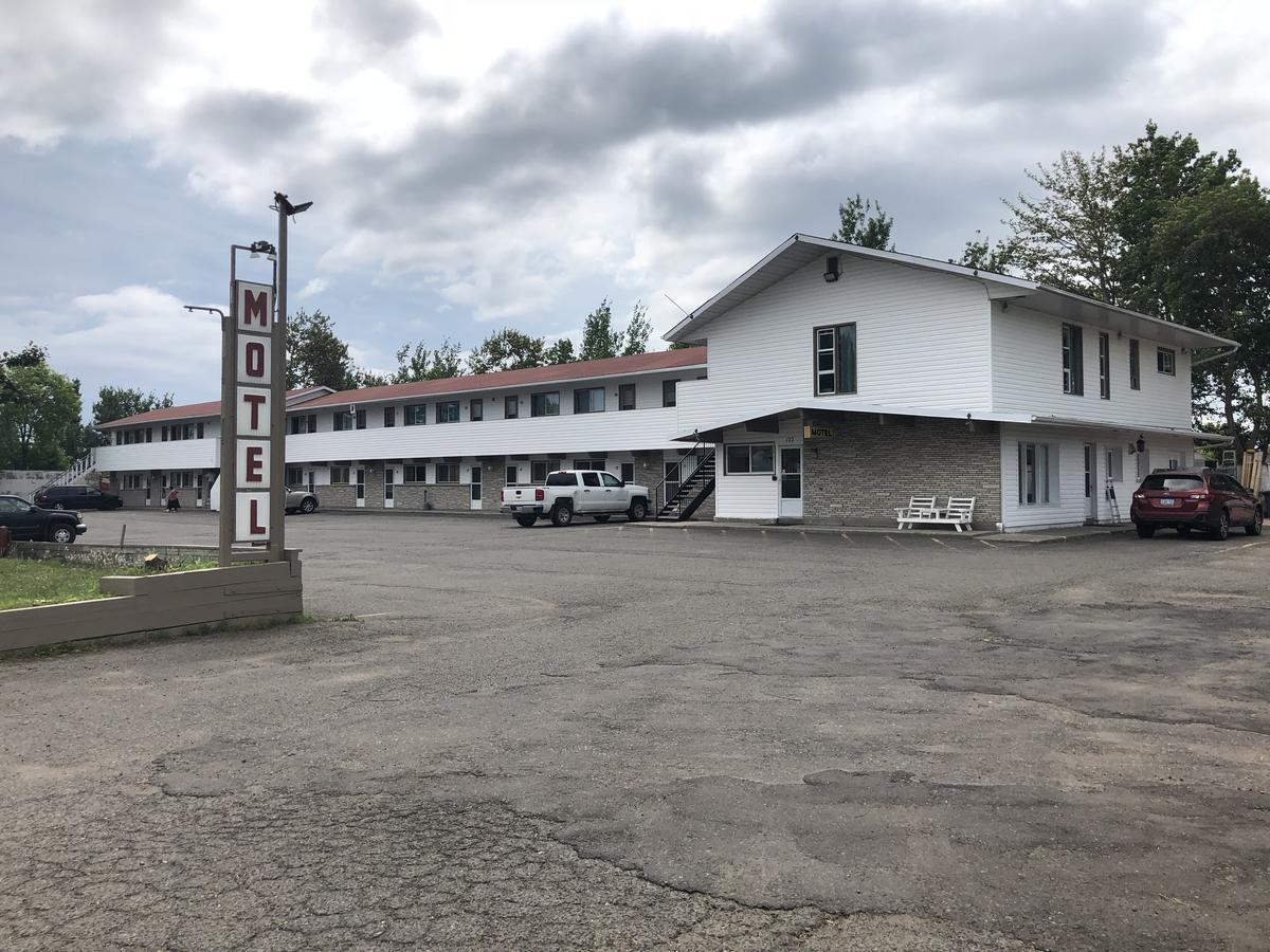Voyageur Motel サンダーベイ エクステリア 写真
