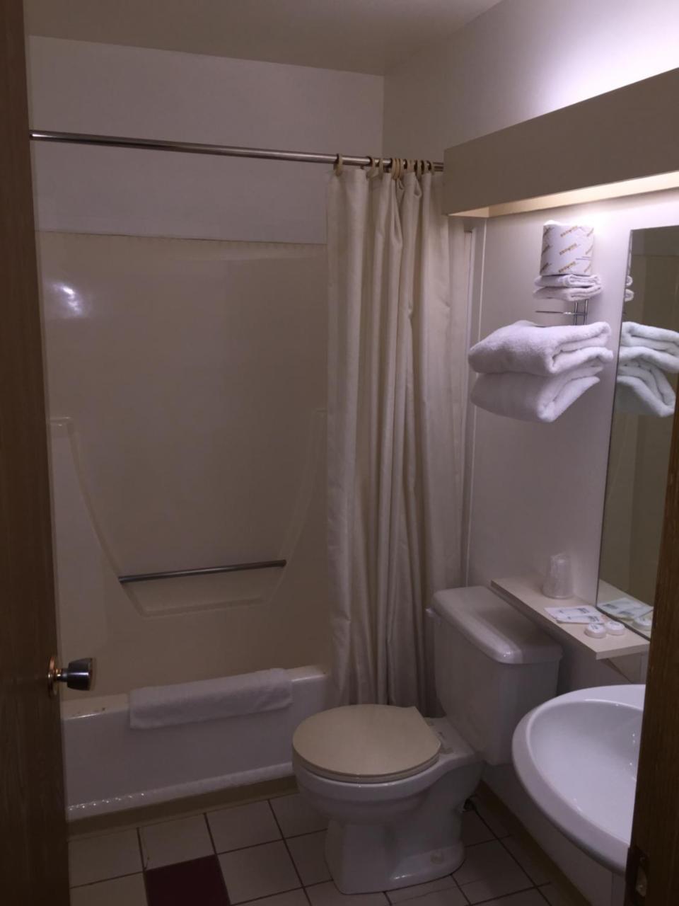 Voyageur Motel サンダーベイ エクステリア 写真