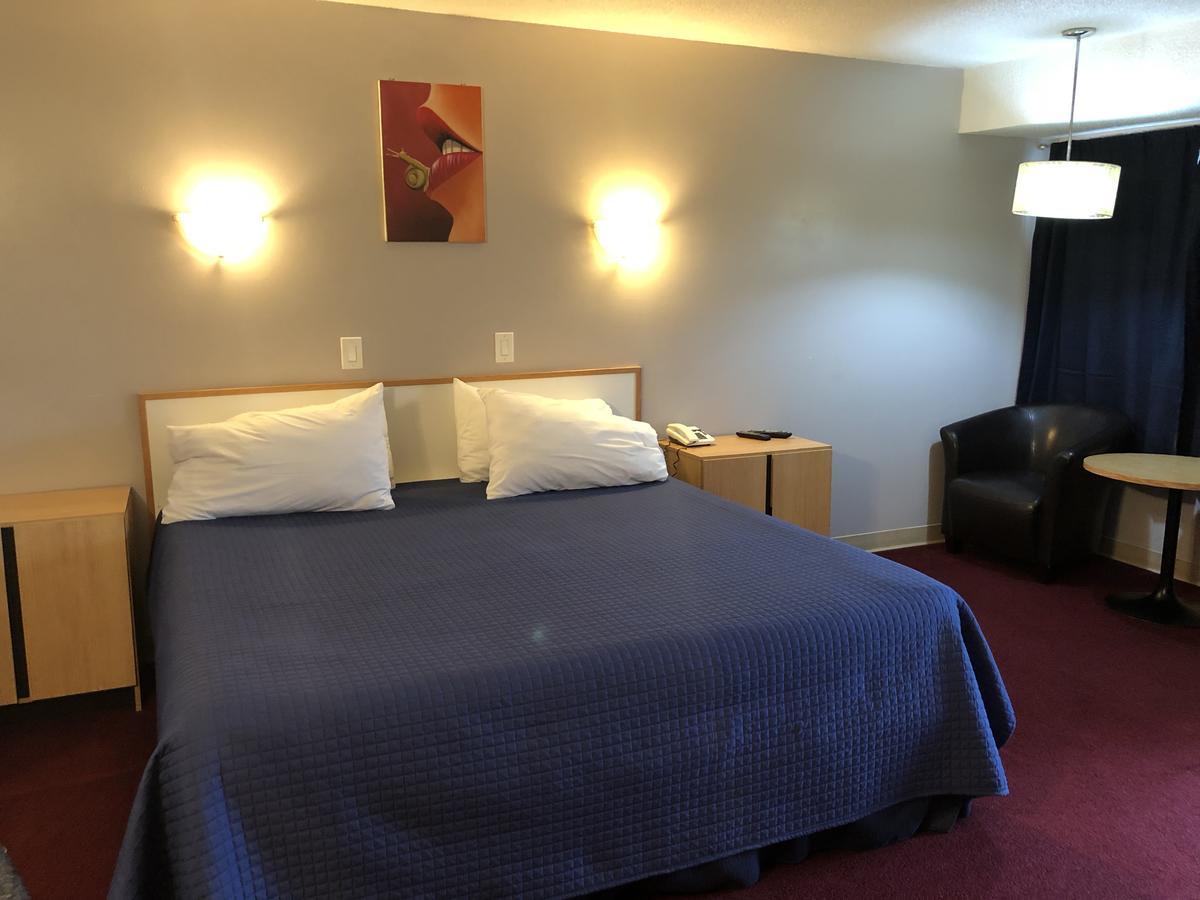 Voyageur Motel サンダーベイ エクステリア 写真