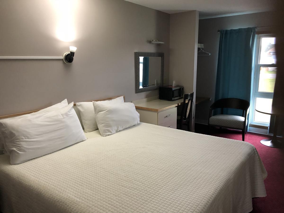 Voyageur Motel サンダーベイ エクステリア 写真