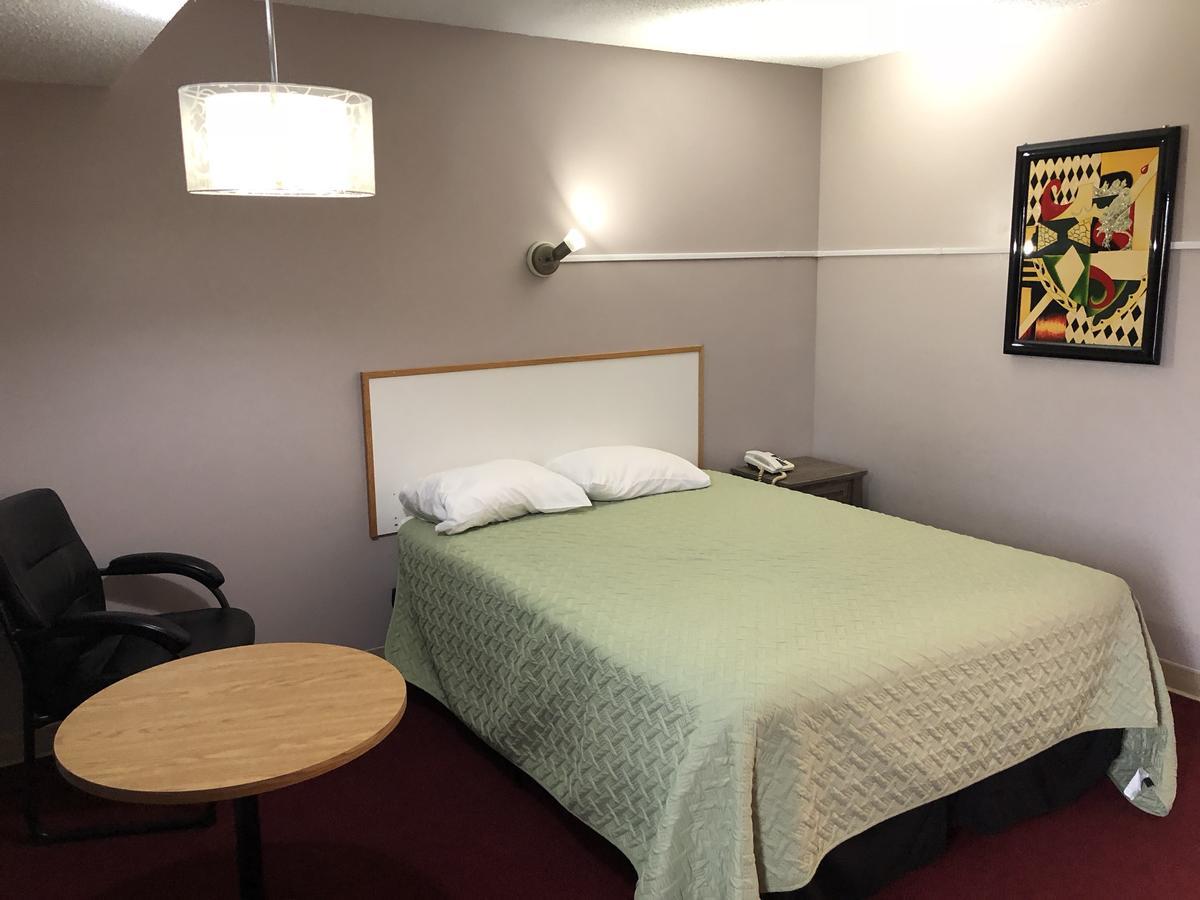 Voyageur Motel サンダーベイ エクステリア 写真
